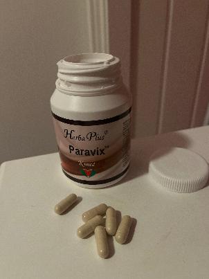 Herba plus. Paravix. Rense ut parasitter